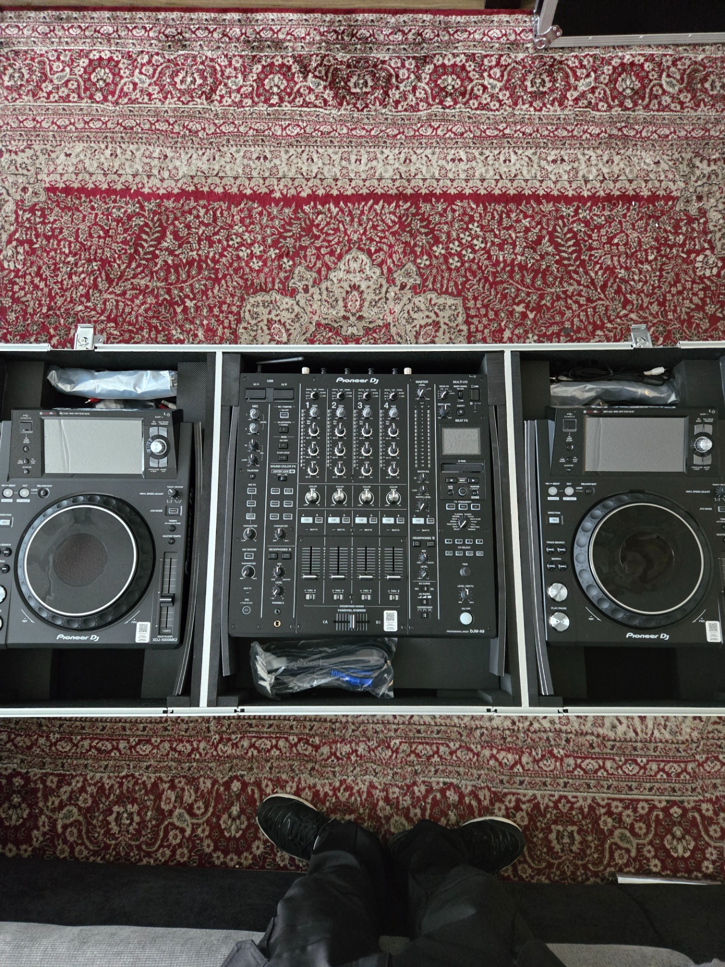 Magma +table mixage + les deux pioneer